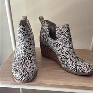 Toms Black and cream Wedge Shoes with Speckled Design